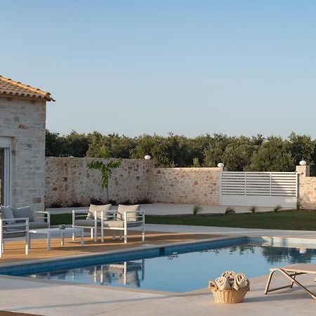Evaero Villas I, Ii, Iii, IV - An Ever-So Inviting Escape, By Thinkvilla Sfáka エクステリア 写真