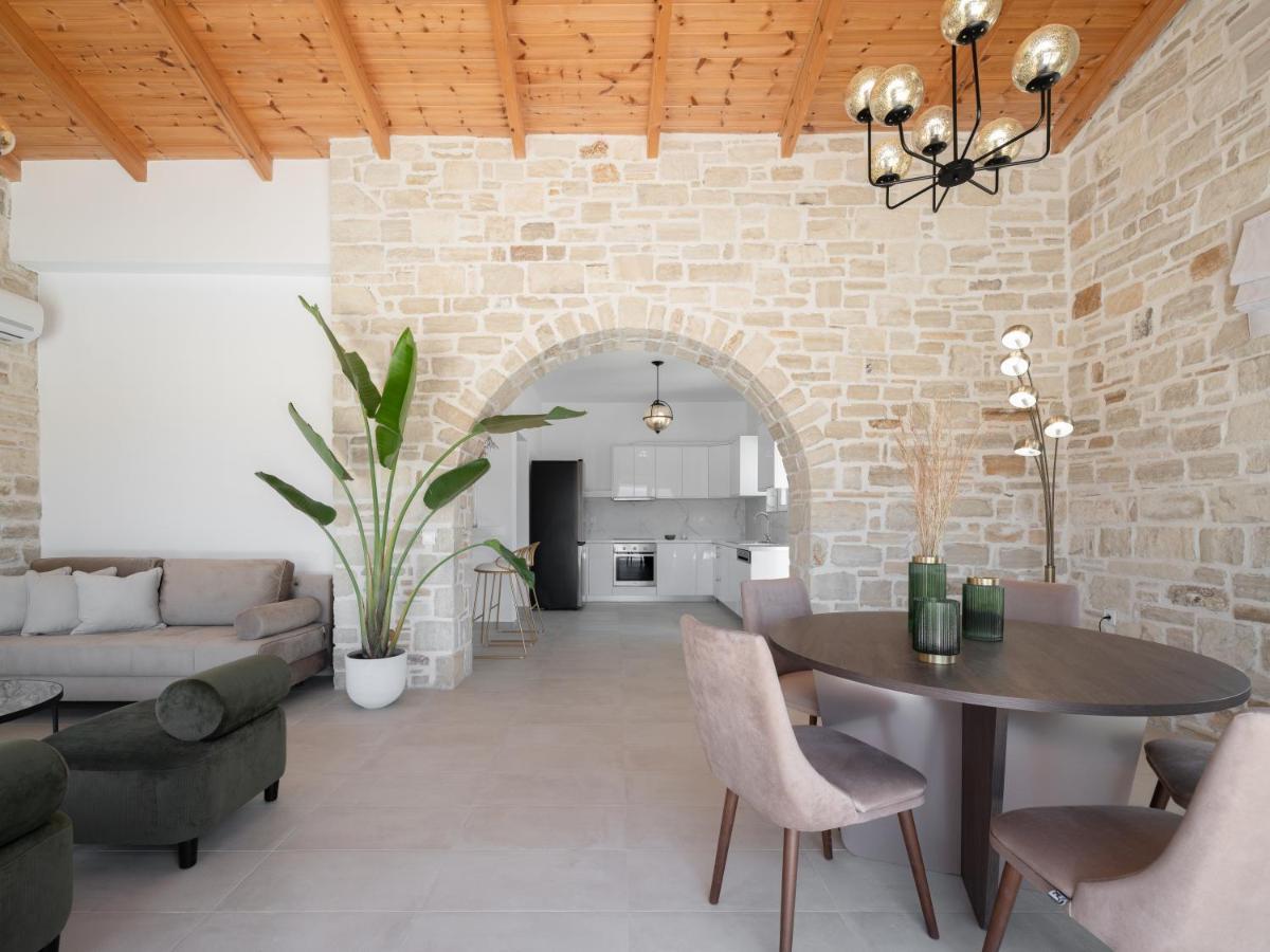 Evaero Villas I, Ii, Iii, IV - An Ever-So Inviting Escape, By Thinkvilla Sfáka エクステリア 写真