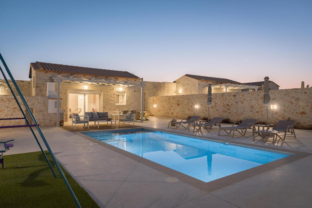 Evaero Villas I, Ii, Iii, IV - An Ever-So Inviting Escape, By Thinkvilla Sfáka エクステリア 写真