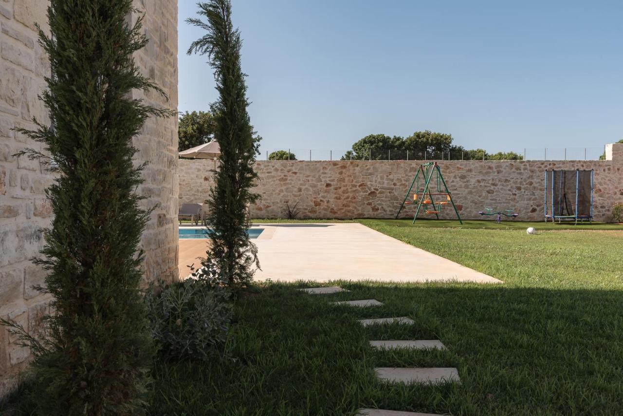 Evaero Villas I, Ii, Iii, IV - An Ever-So Inviting Escape, By Thinkvilla Sfáka エクステリア 写真